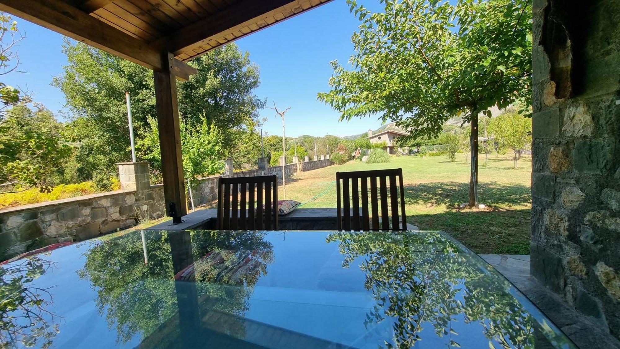 House With Big Garden And Barbeque In Nature Vourgareli エクステリア 写真