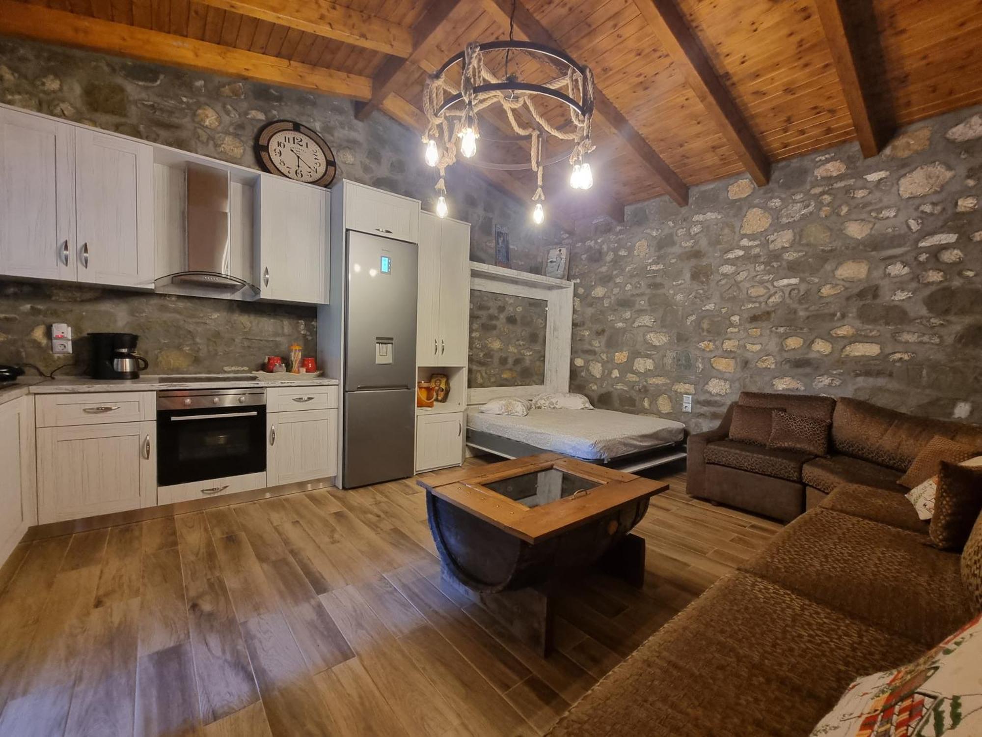 House With Big Garden And Barbeque In Nature Vourgareli エクステリア 写真